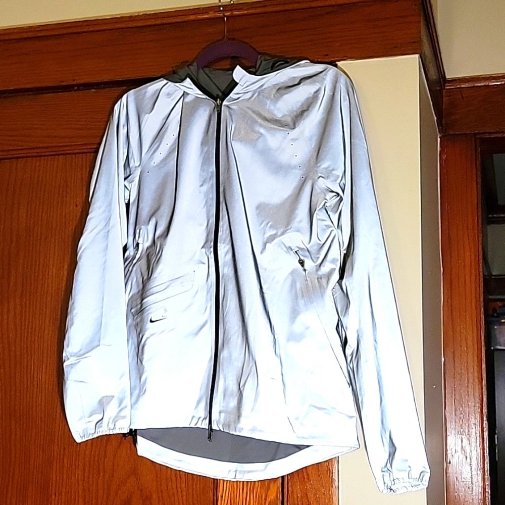 Nike Reversible Run Jacket - Highly Reflective / High Visibility - Wind/Weather